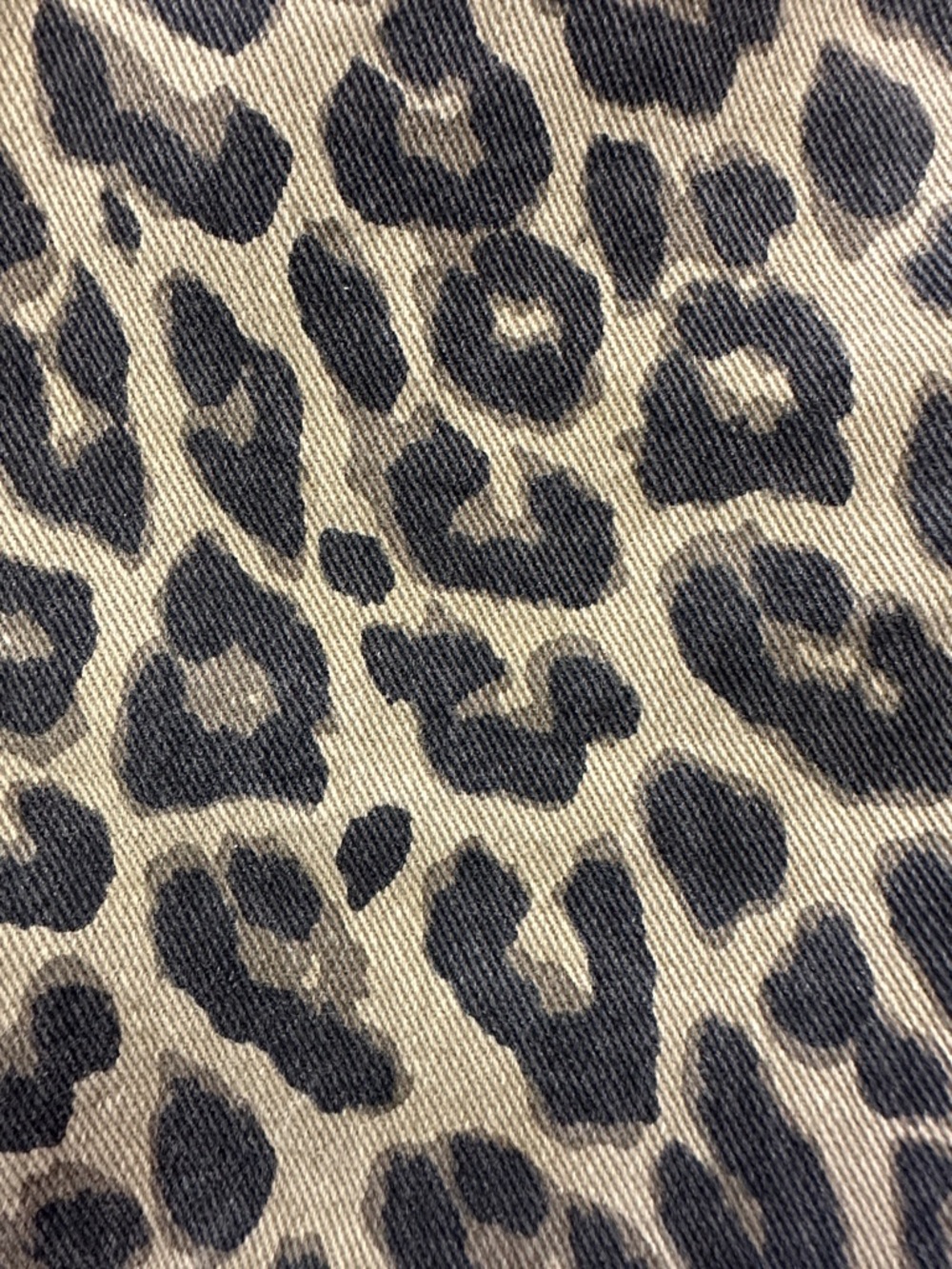 New w tags. Cheetah leopard coffee color jeans Risen. Wide leg long size 0, 1, 9 - Picture 6 of 6